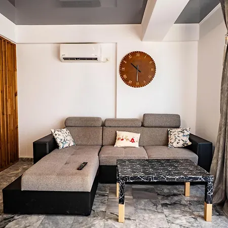 Emanuel アパート